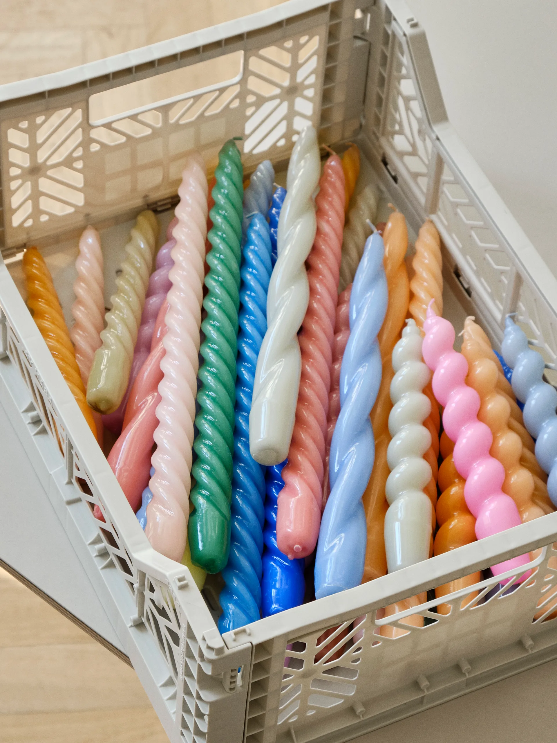 Colour Crate M 30 x 40cm, Light grey HAY