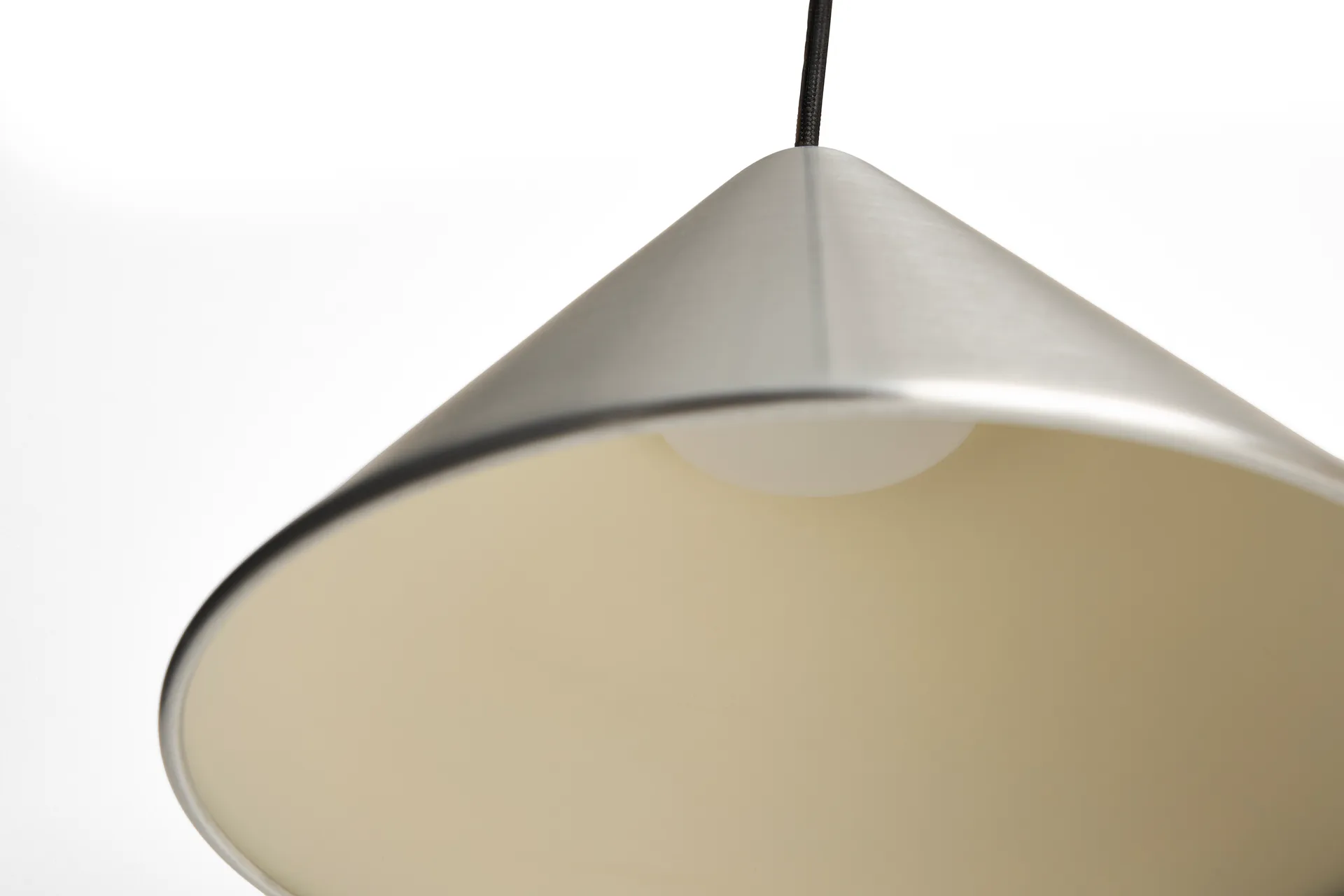 Compass Pendelleuchte 26 cm, Brushed aluminium HAY