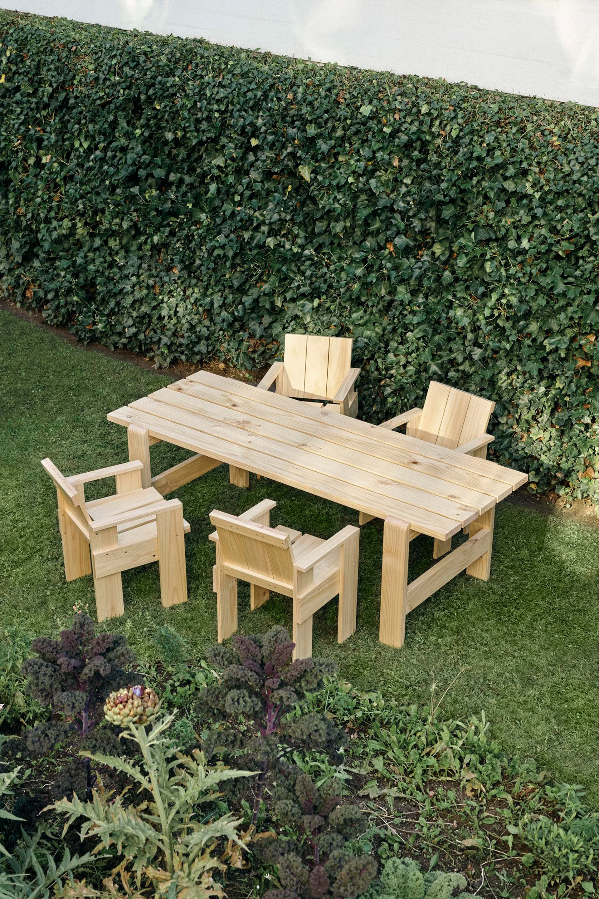 Crate Dining Chair Armlehnstuhl, Water-based lacquered pinewood HAY