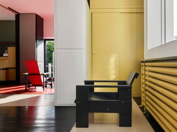 Crate Lounge-Stuhl Kiefernholz lackiert - Black - HAY