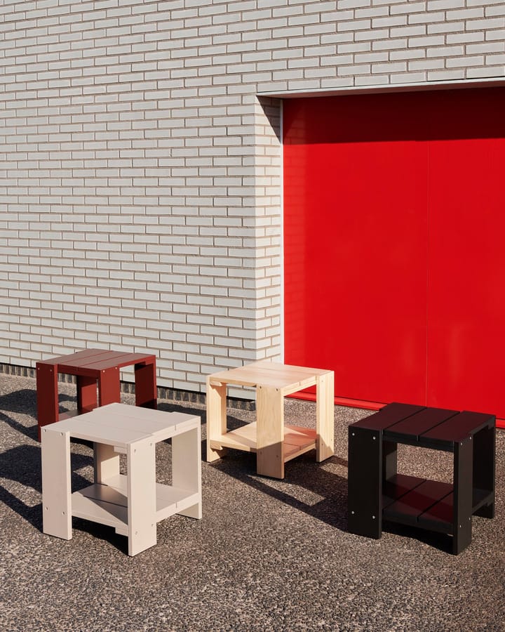 Crate Side Table Tisch 49,5x49,5x45 cm Kiefernholz lackiert - London fog - HAY