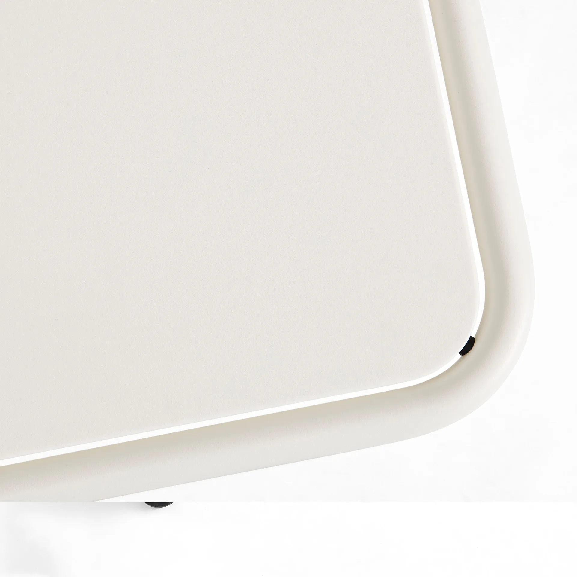 Deville Tisch

, Cream white, 60x70x74 cm HAY