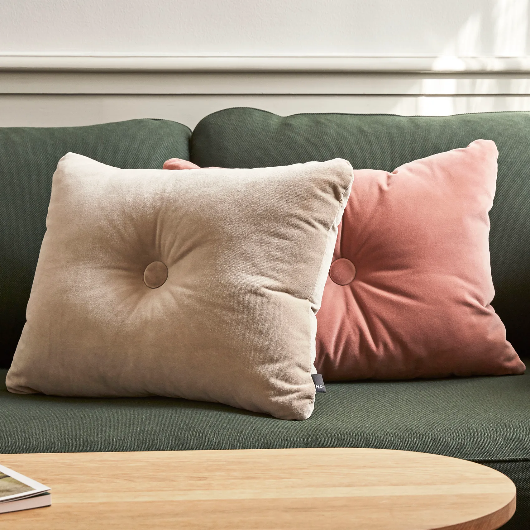 Dot Cushion Soft 1 Dot Kissen 45 x 60cm, Rose HAY