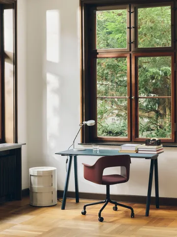 Facet Cabinet 20 Beistelltisch - Eggshell - HAY