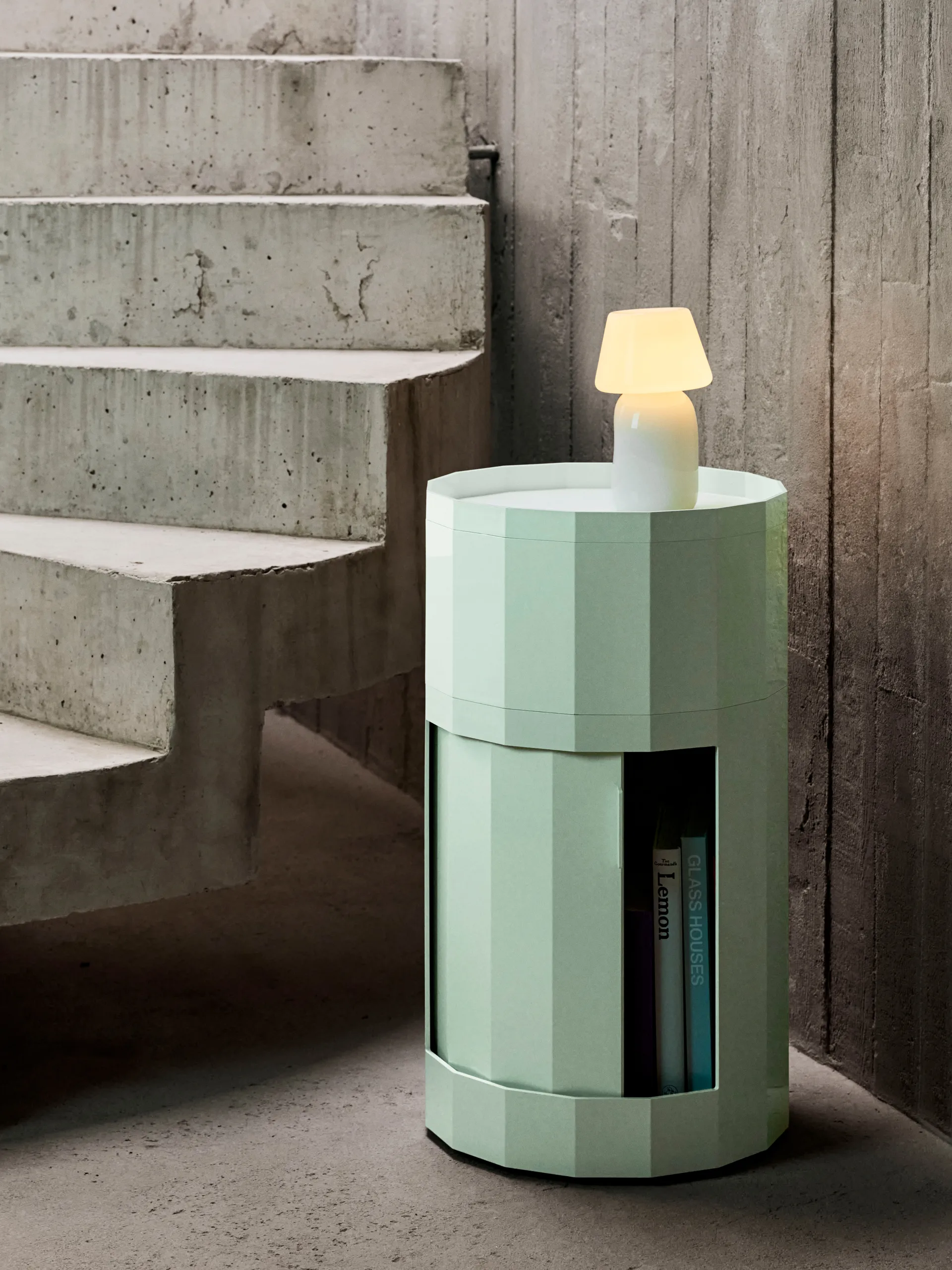 Facet Cabinet high Beistelltisch Füße/Räder 66 cm, Soft mint HAY