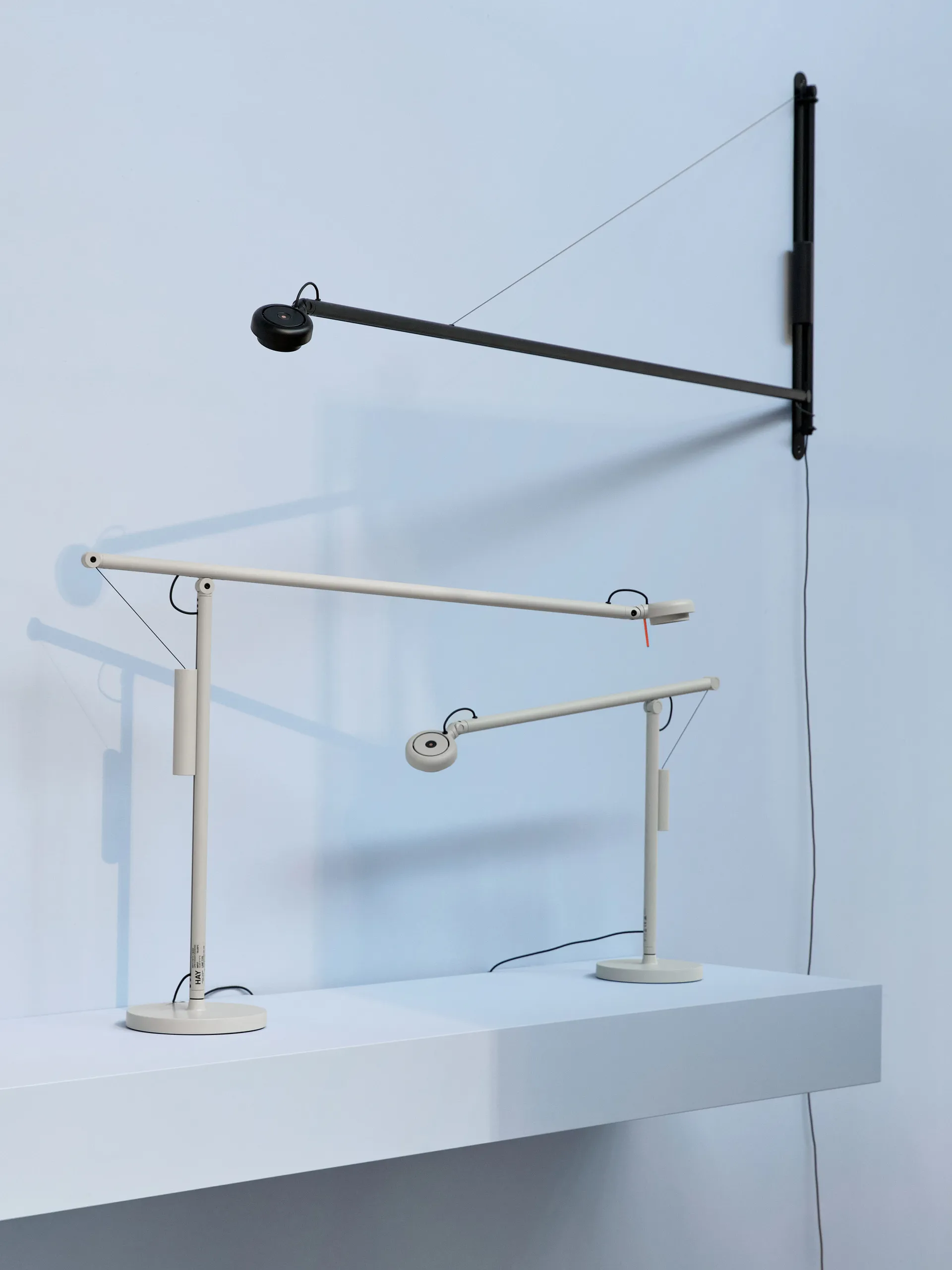 Fifty-Fifty Tischleuchte, Ash grey HAY