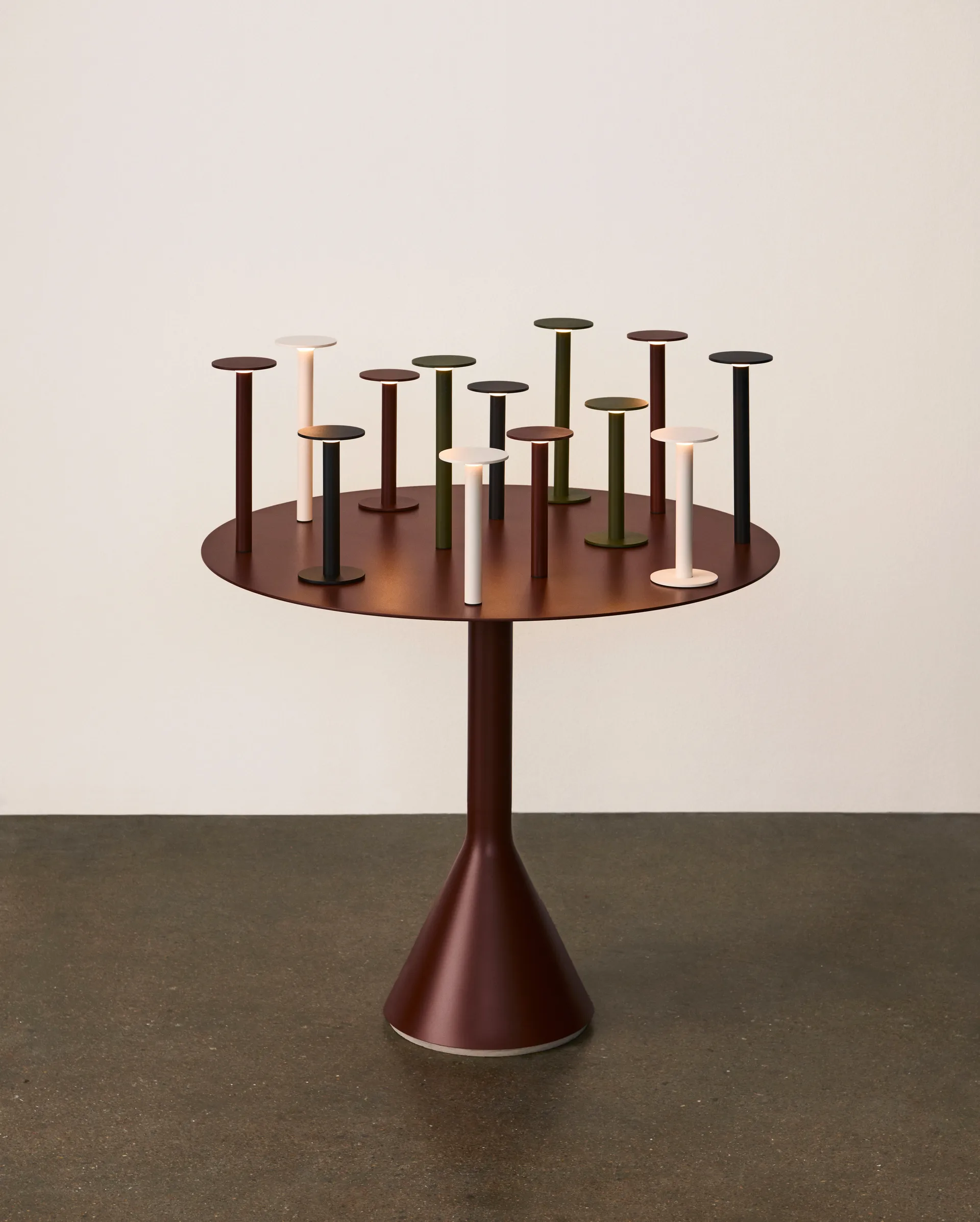 Host tragbare Leuchte, Cream white, 30 cm HAY