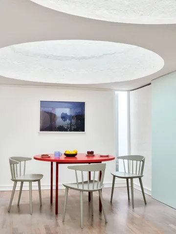 J104 Stuhl - Warm grey lackierte Buche - HAY