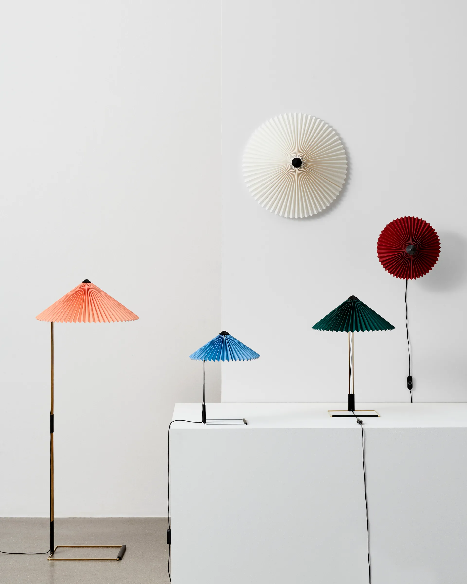 Matin table Tischleuchte Ø30cm, Placid blue-steel HAY