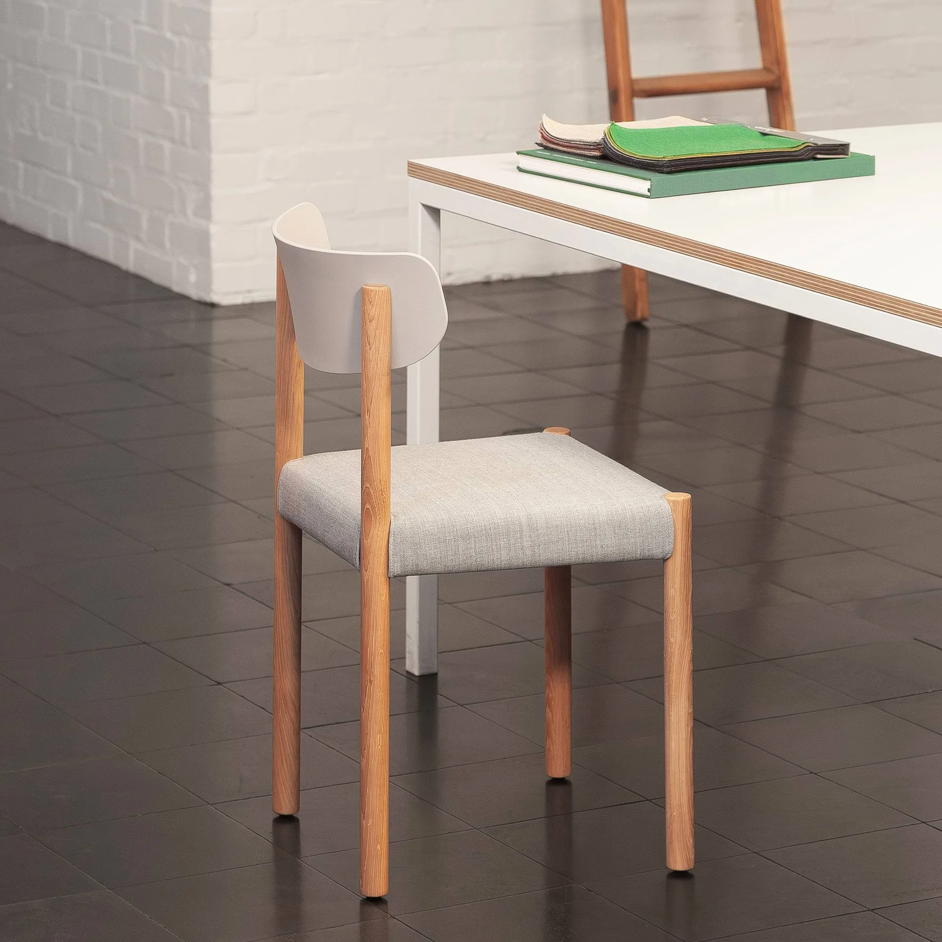 Pack Chair 11 Stuhl, Geölt Eiche-chalk grey-Remix 126 HAY