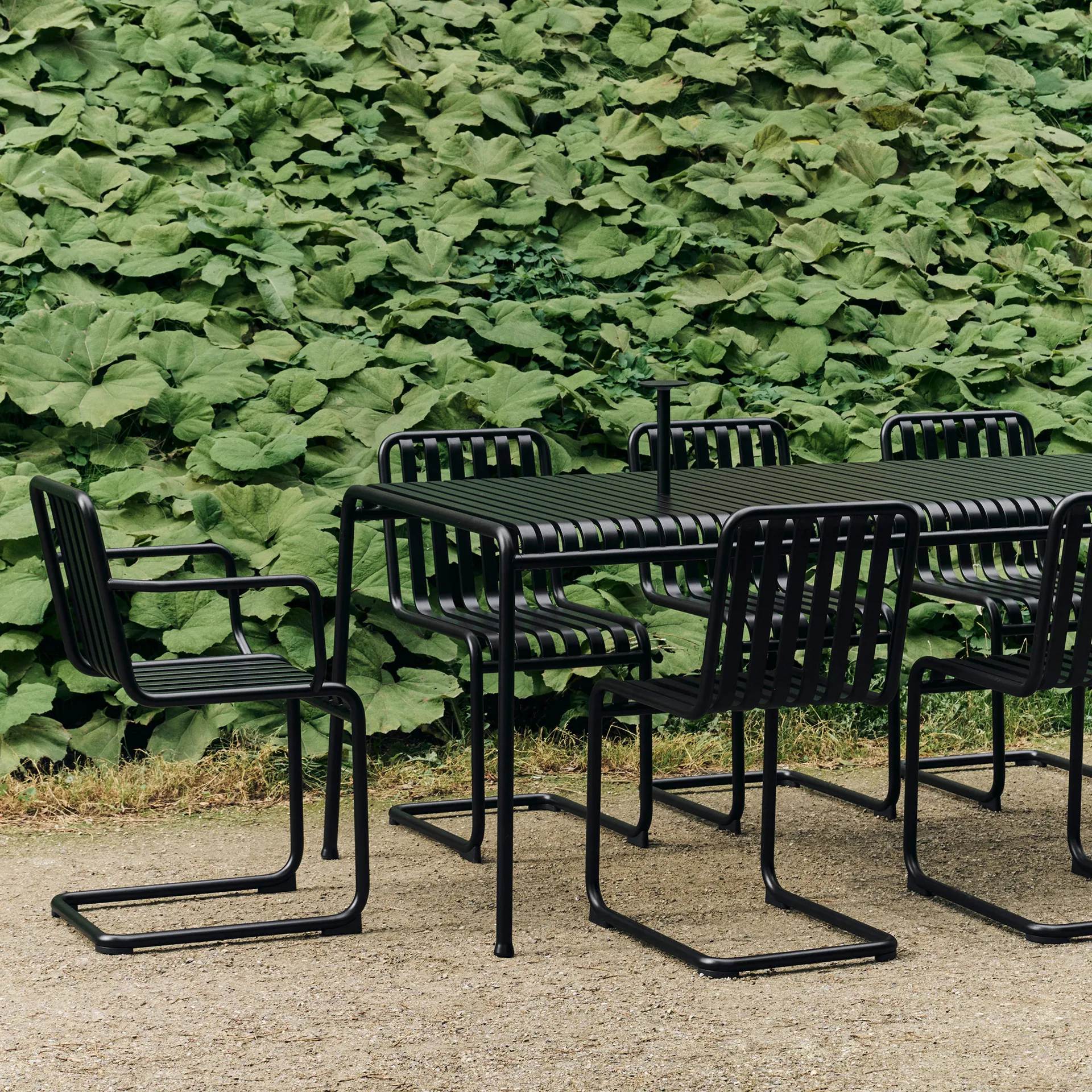 Palissade Cantilever Armlehnstuhl, Anthracite HAY