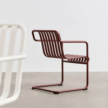 Palissade Cantilever Dining Armlehnstuhl - Iron red - HAY
