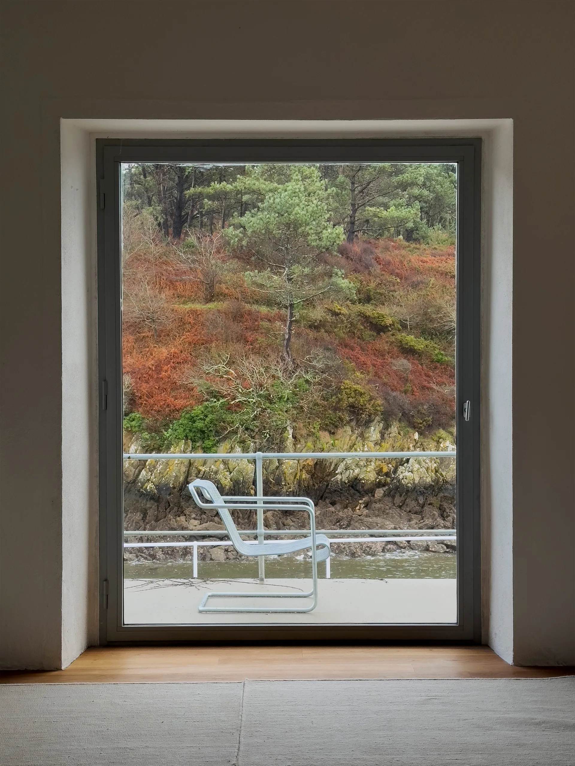 Palissade Cantilever Low Loungesessel, Hot galvanised steel HAY