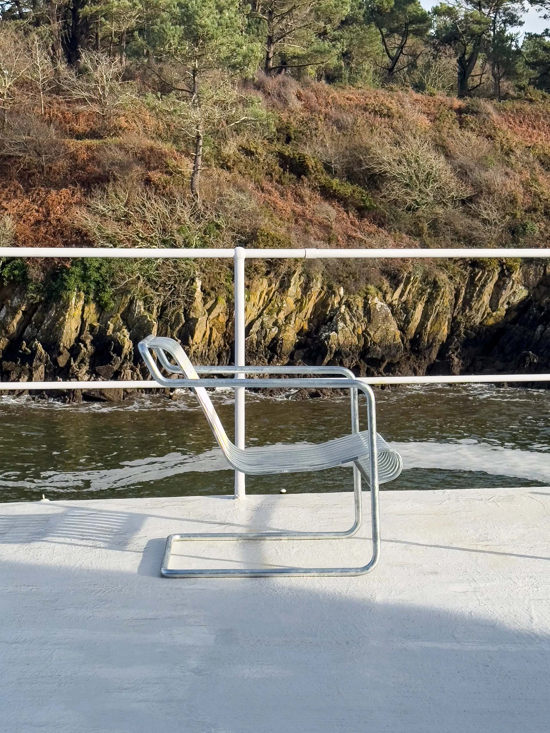 Palissade Cantilever Low Loungesessel, Hot galvanised steel HAY