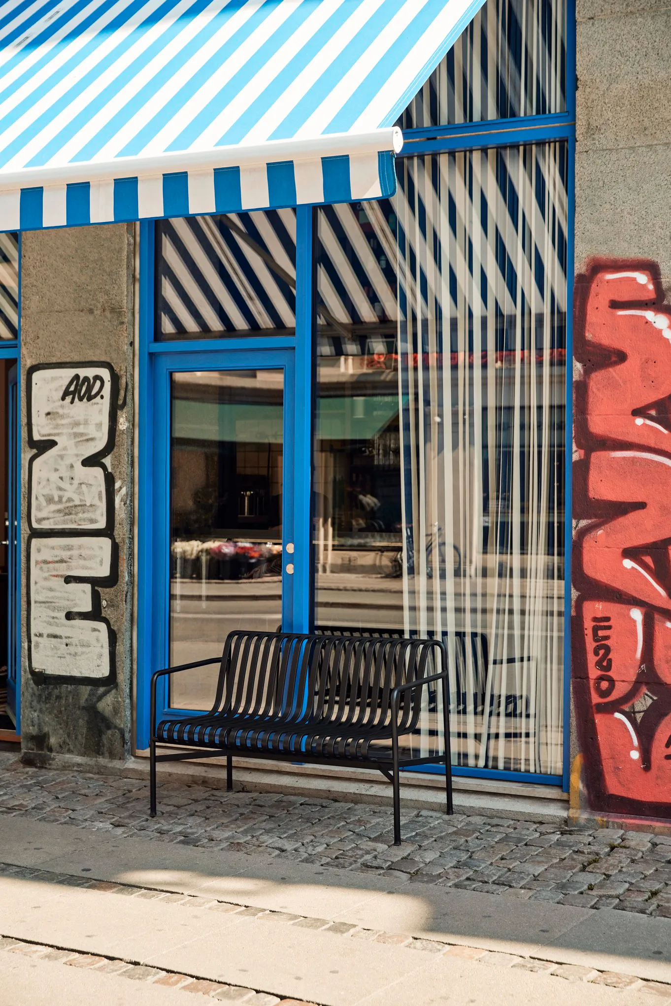 Palissade Dining Bank mit Armlehne, Anthracite HAY