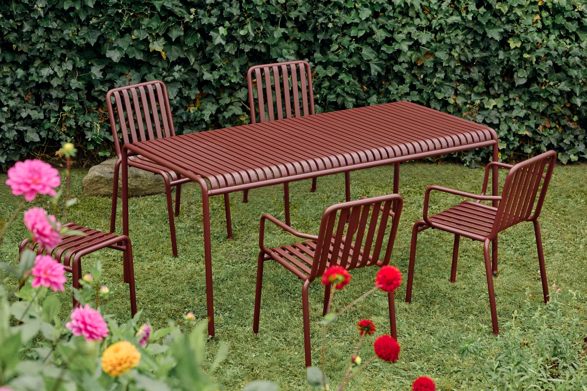 Palissade Essgruppe 4 Stühle 170x90 cm - Iron red,  HAY