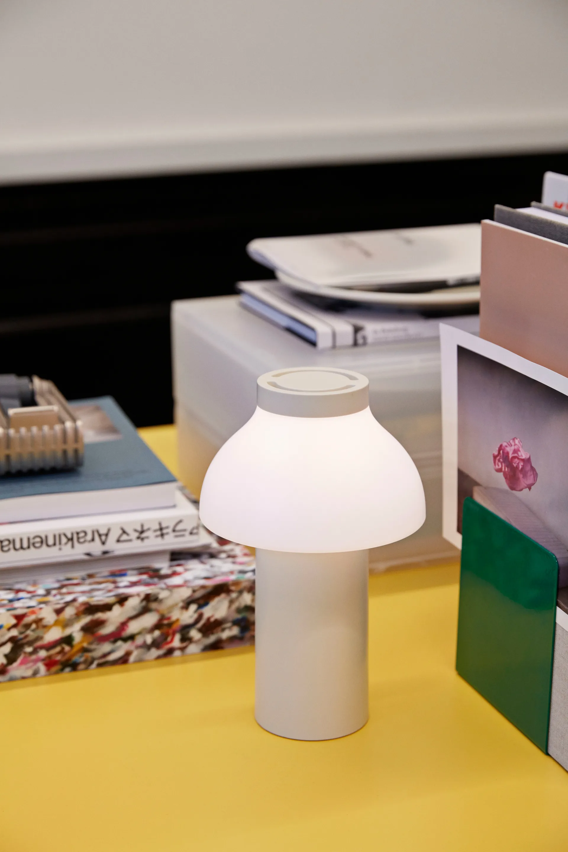 PC Portable Tischleuchte, Cream white HAY