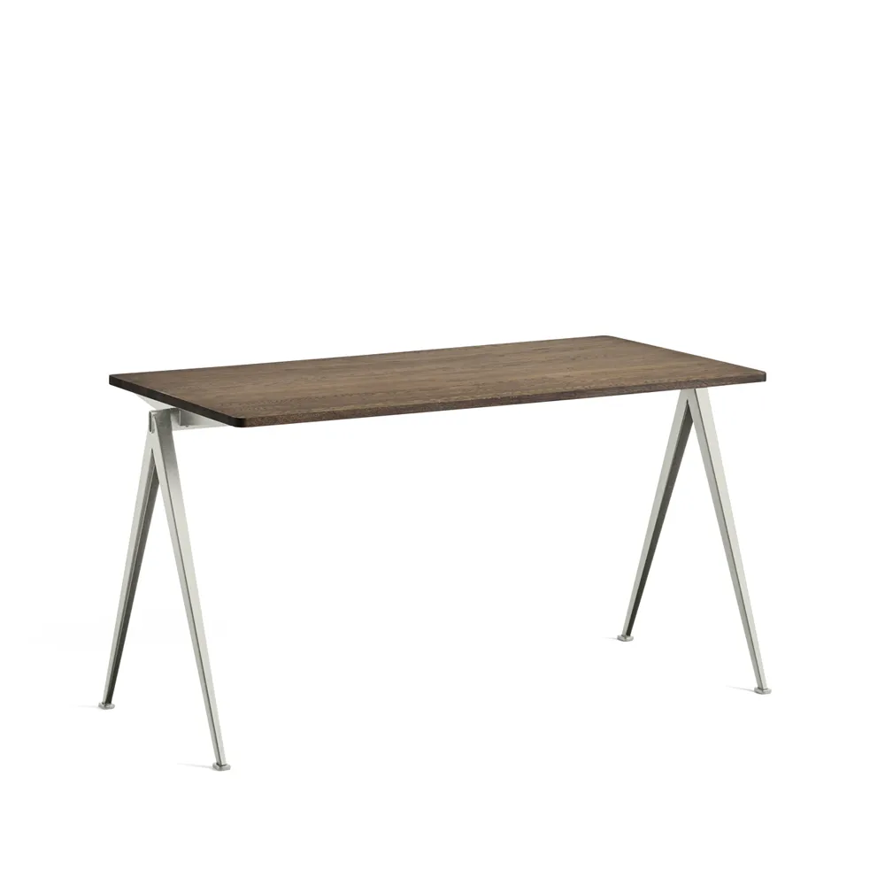 Pyramid 01 Schreibtisch, Oak smoked, 140x65 cm, beige Stahlgestell HAY