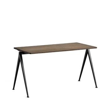 Pyramid 01 Schreibtisch - Oak smoked, 140x65 cm, schwarzes Stahlgestell - HAY