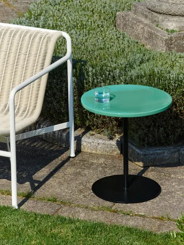 Pyro Couchtisch Ø45 cm - Soft jade-black - HAY