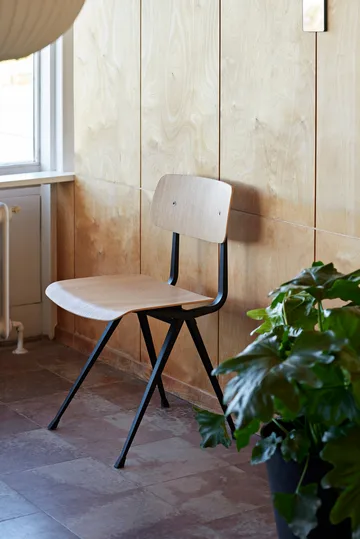 Result Stuhl - Eiche-schwarzes Stahlgestell - HAY