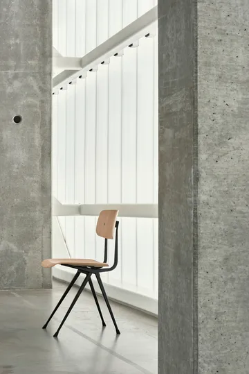 Result Stuhl - Eiche-schwarzes Stahlgestell - HAY