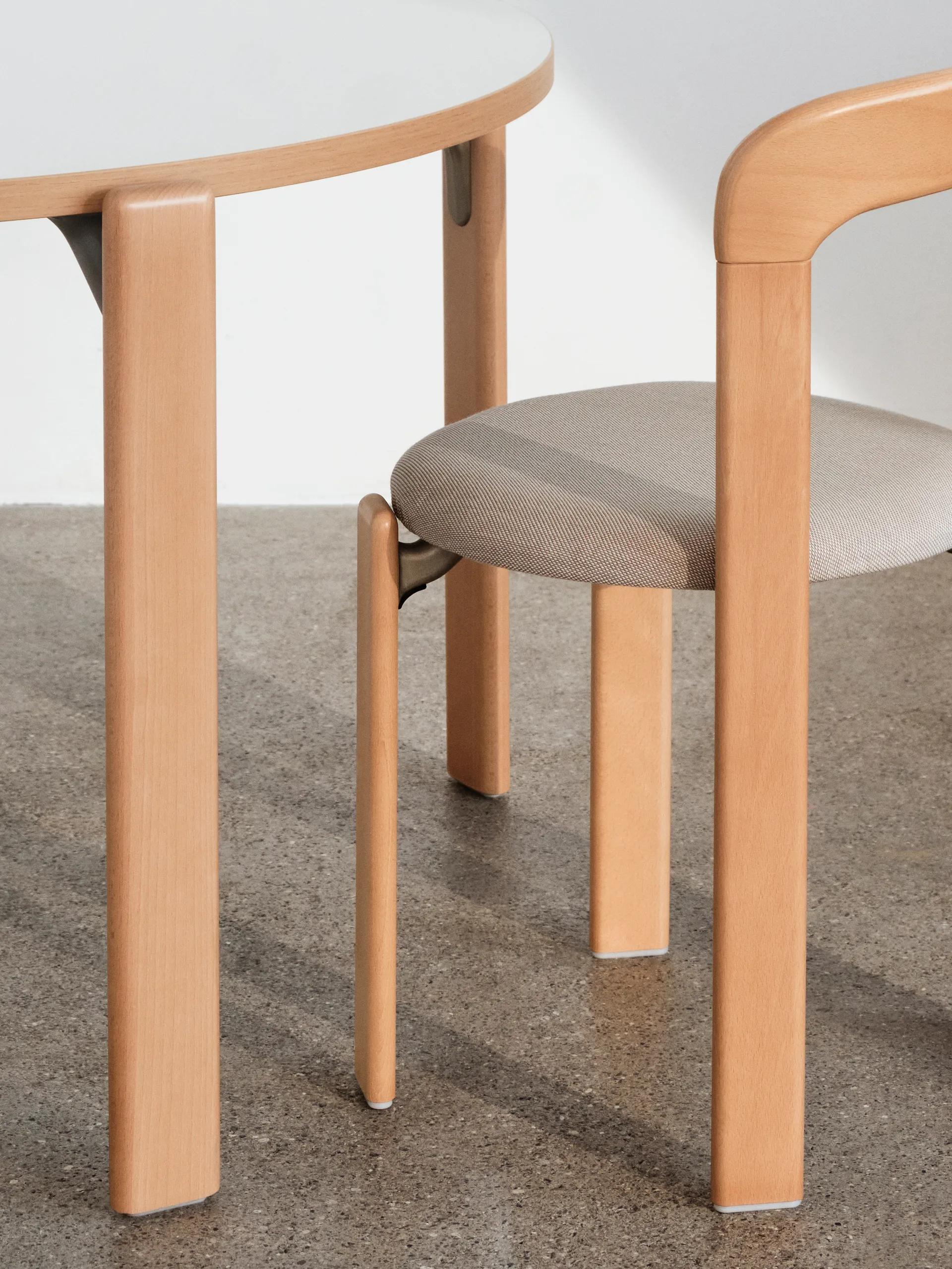 Rey gepolsterter Stuhl, Stoff Steelcut Trio 213 Golden HAY