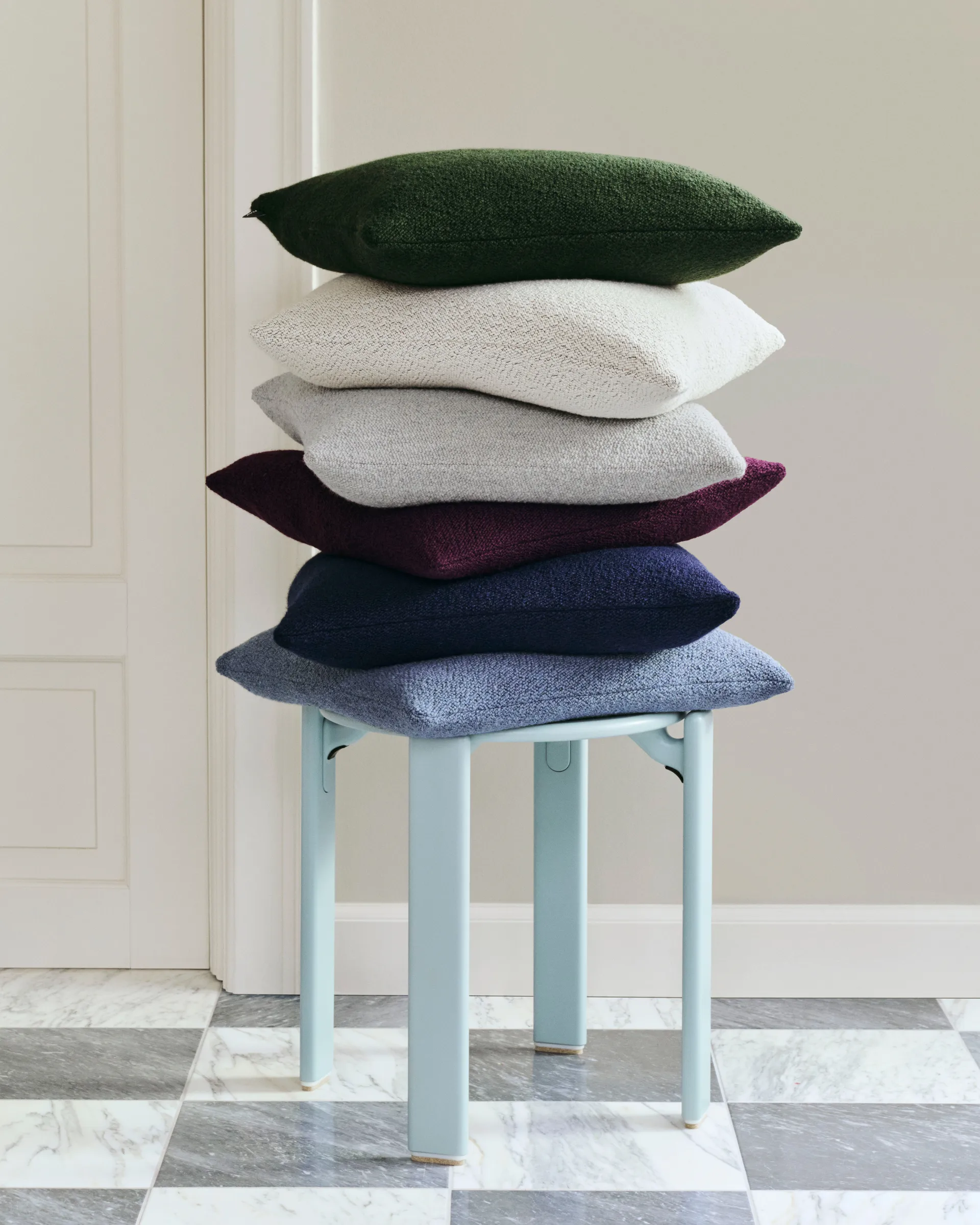 Rey Hocker Ø46,5x46 cm, Slate blue HAY