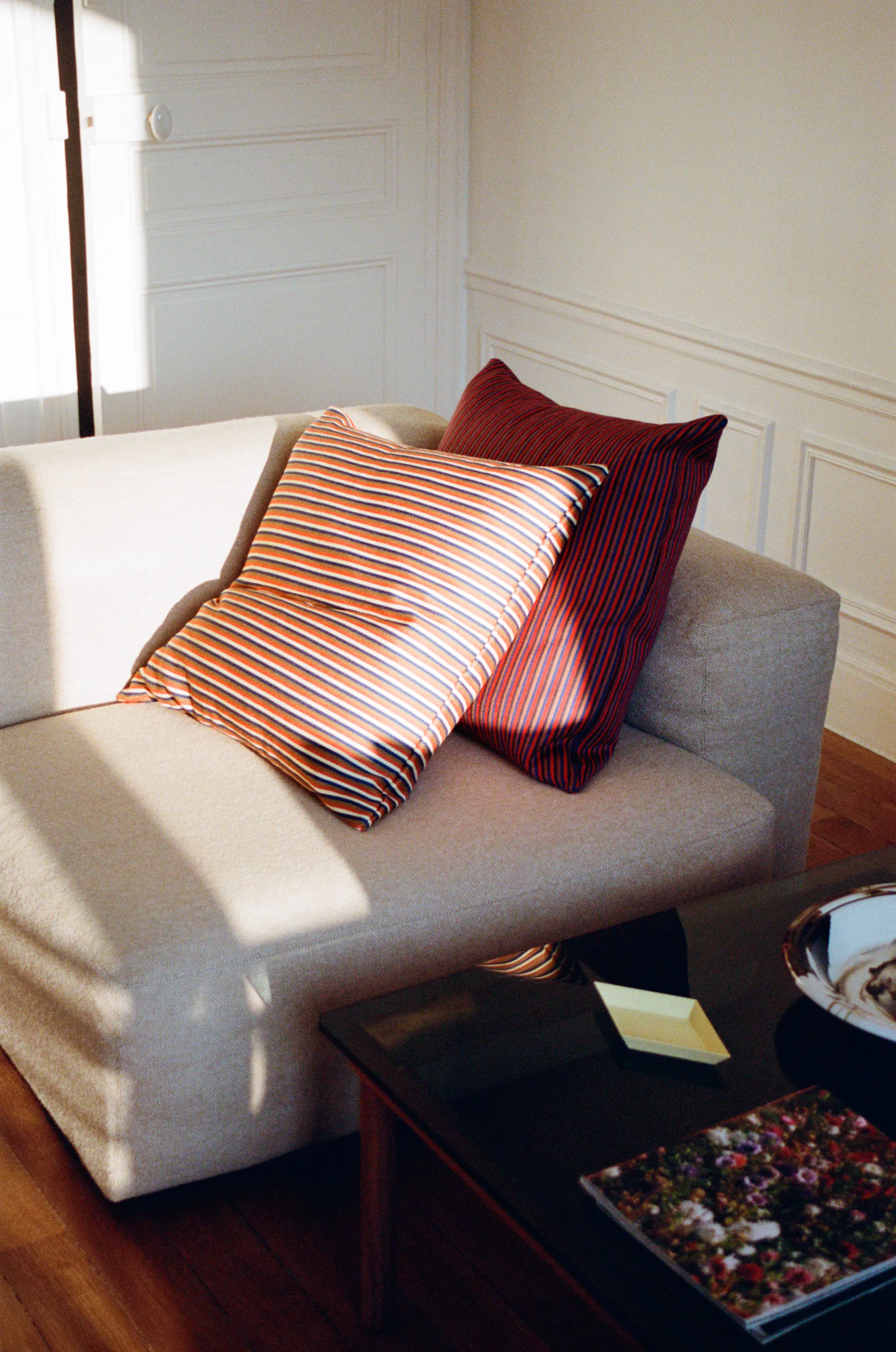 Ribbon Kissen 60 x 60cm, Rot HAY