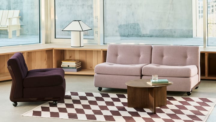 Slit Couchtisch Ø65 cm, Lacquered walnut HAY