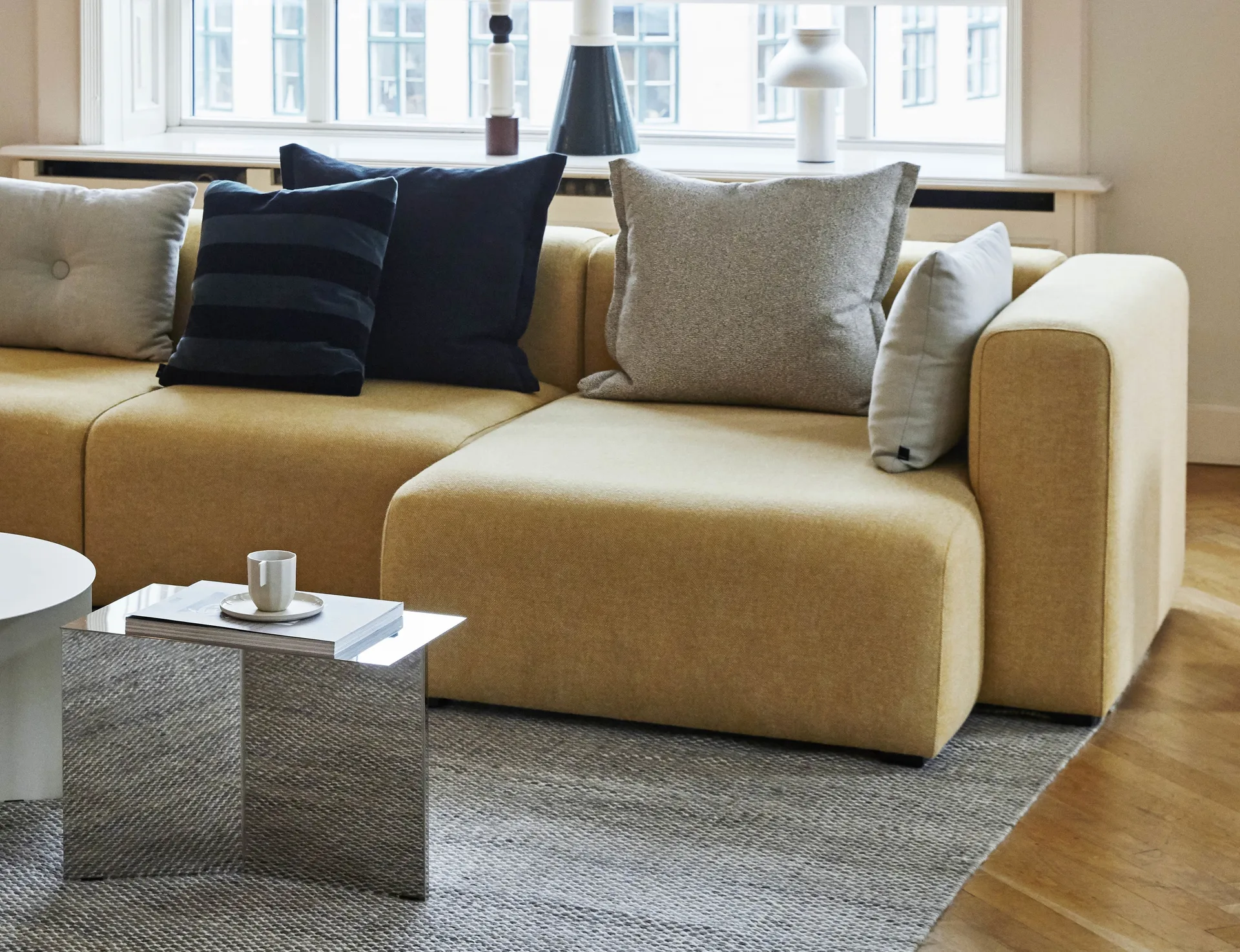 Slit Oblong Beistelltisch 27,5x49 cm, Mirror polished steel HAY