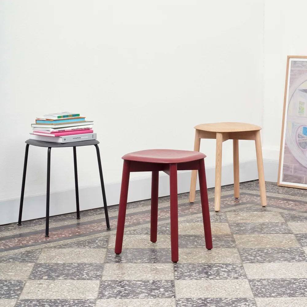 Soft Edge 72 Hocker, Schwarz Eiche–schwarz Eichen­gestell HAY