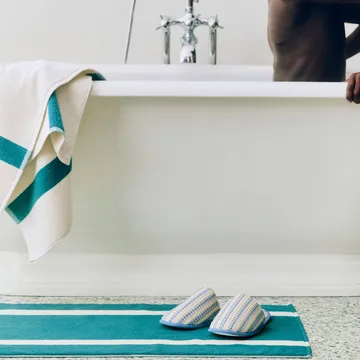 Stripe Badematte - Petrol blue, 50x80 cm - HAY