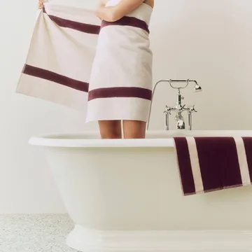 Stripe Handtuch - Burgundy, 70x140 cm - HAY