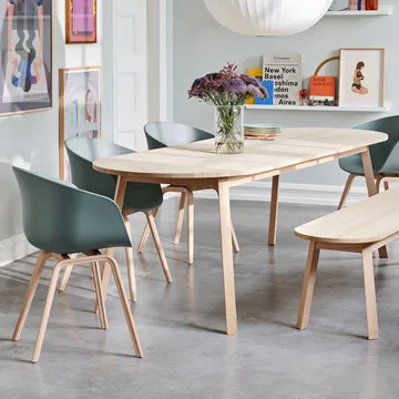 Triangle Leg Esstisch - Eiche lackiert, 200x85 cm - HAY