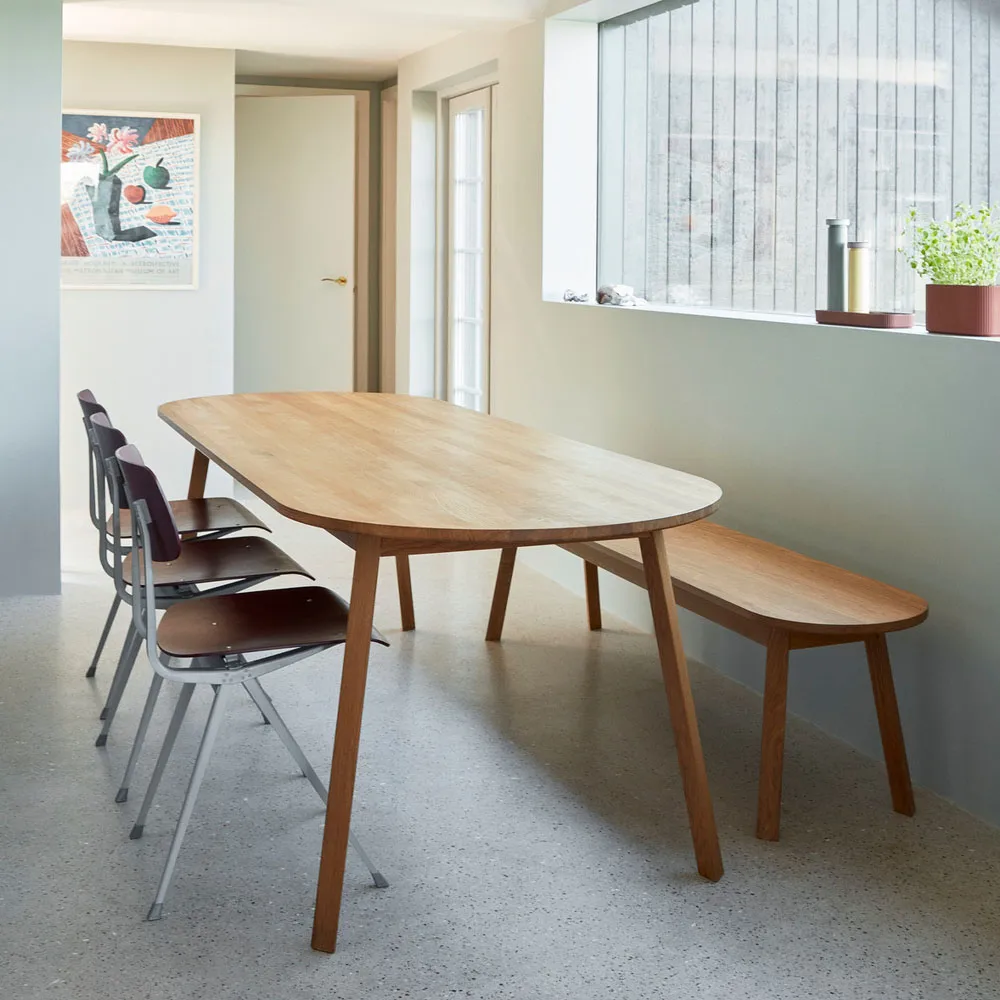 Triangle Leg Esstisch, Lackierte Eiche, 250x85 cm HAY