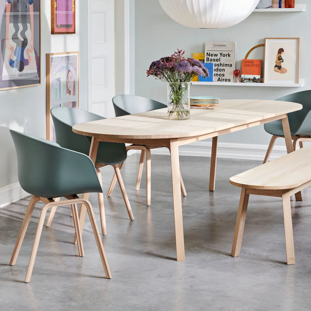 Triangle Leg Esstisch, Lackierte Eiche, 250x85 cm HAY