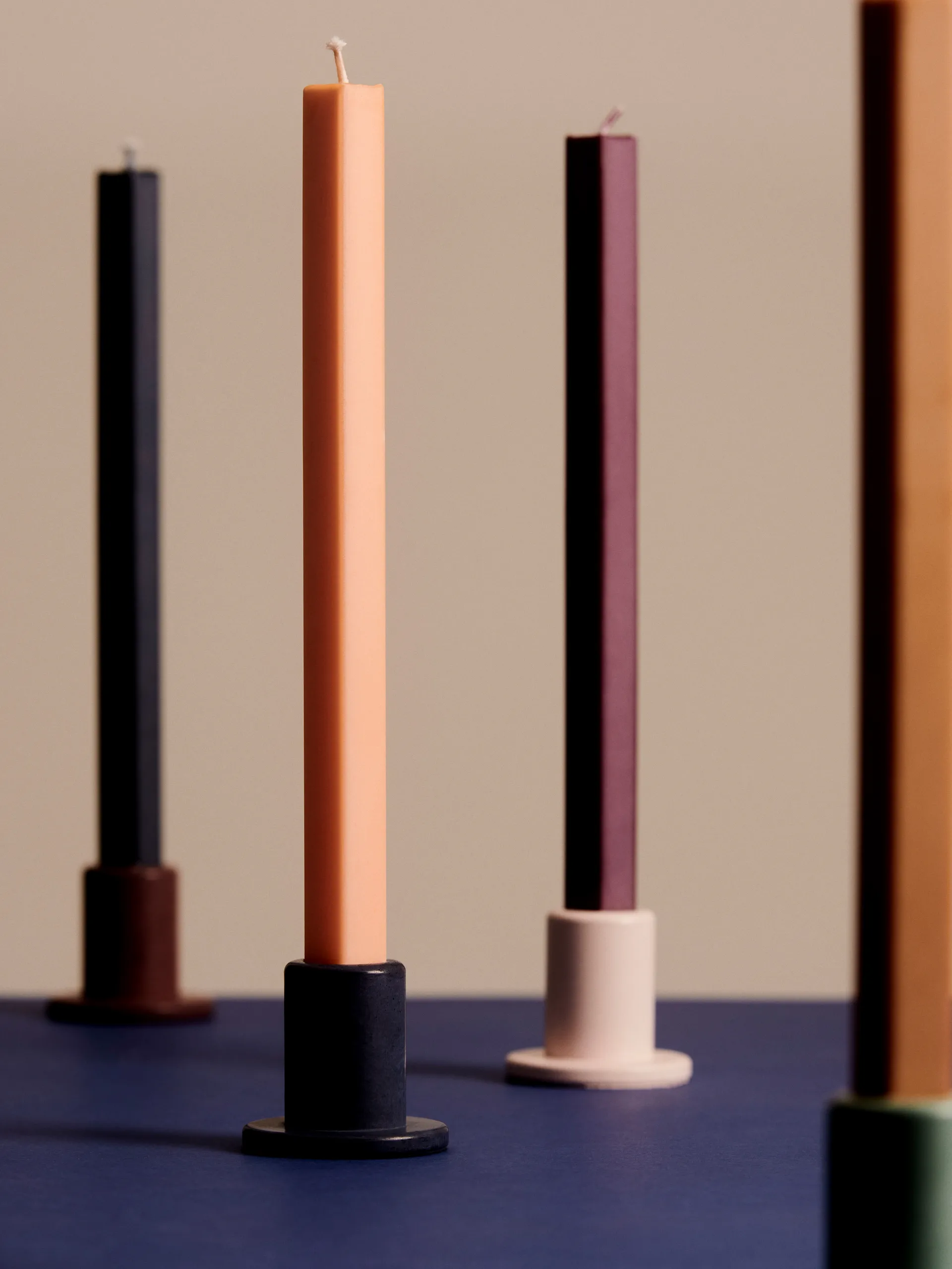 Tube Kerzenhalter Beton 5,5 cm, Bordeaux HAY