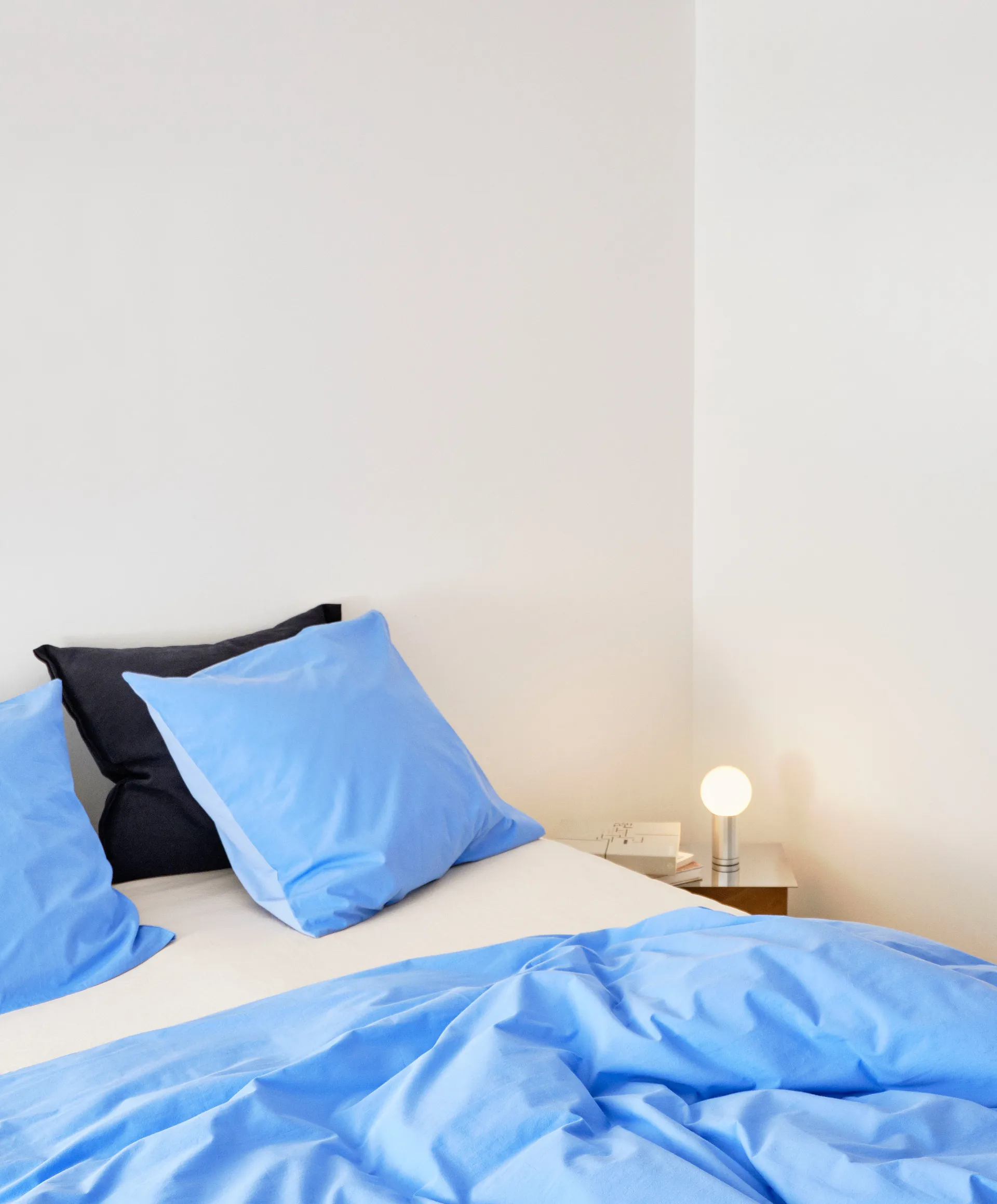 Turn On Tischleuchte, Aluminium HAY