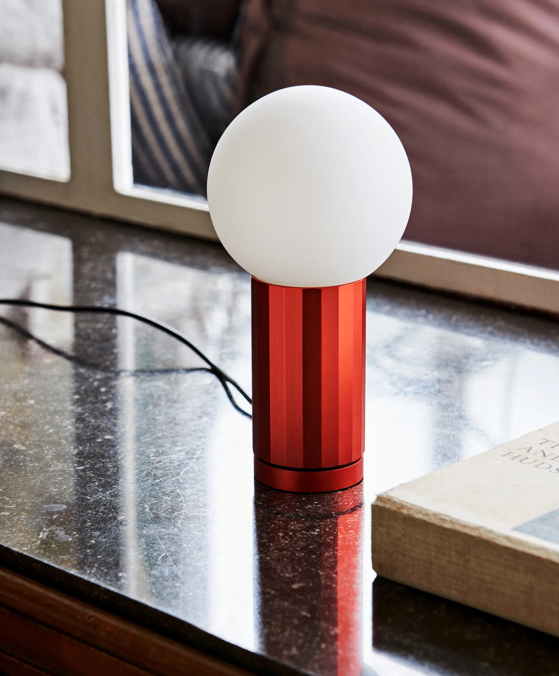 Turn On Tischleuchte, Orange HAY