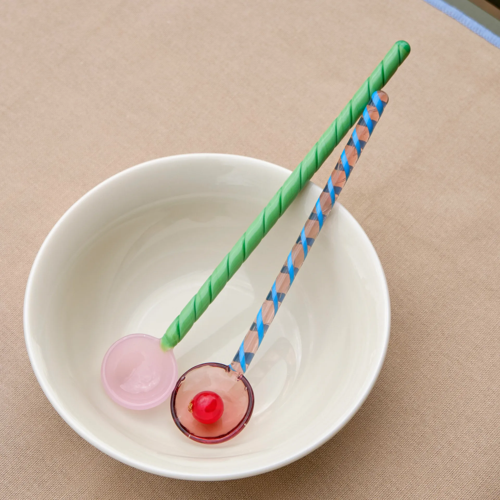 Twist Glaslöffel 2er Pack, Turquoise-light pink HAY