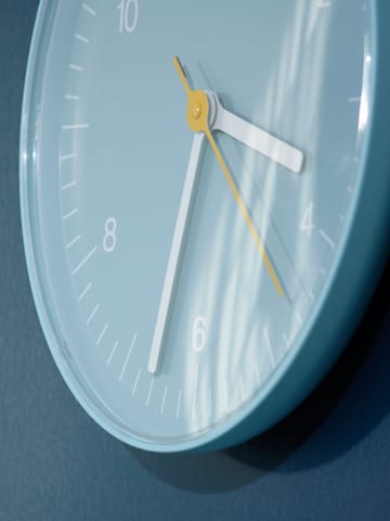 Wall Clock Wanduhr Ø26,5cm - Blue - HAY