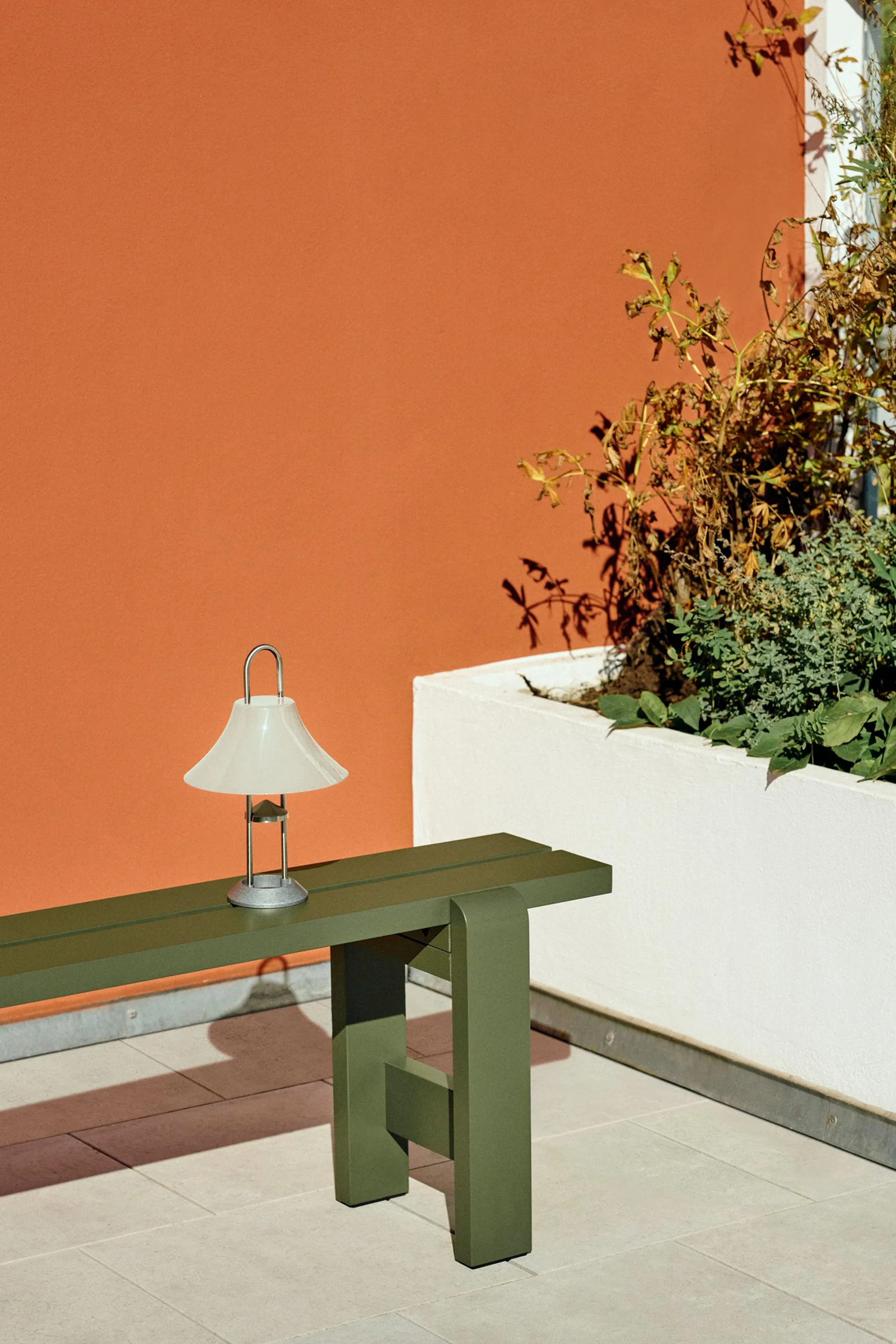 Weekday Bank 140x23 cm Kiefernholz lackiert, Olive HAY