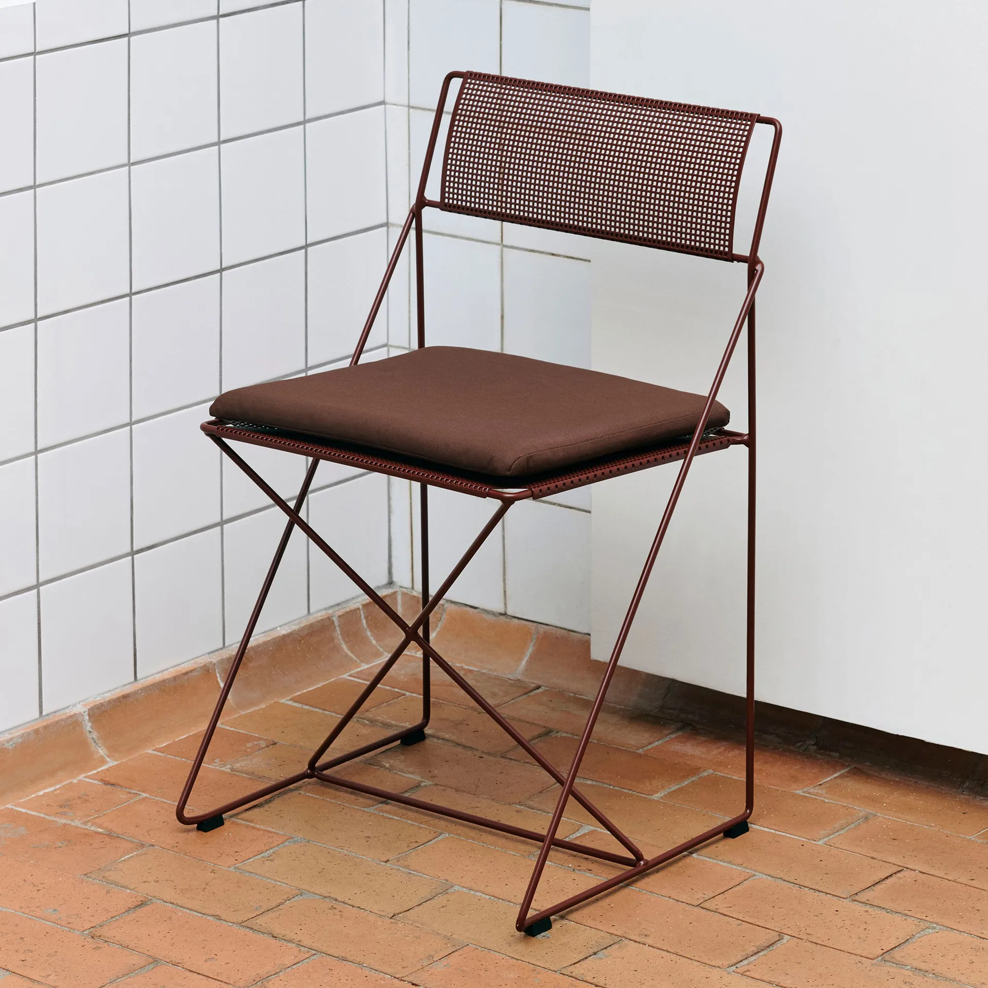 X-Line Indoor Outdoor Stuhl, Iron red HAY