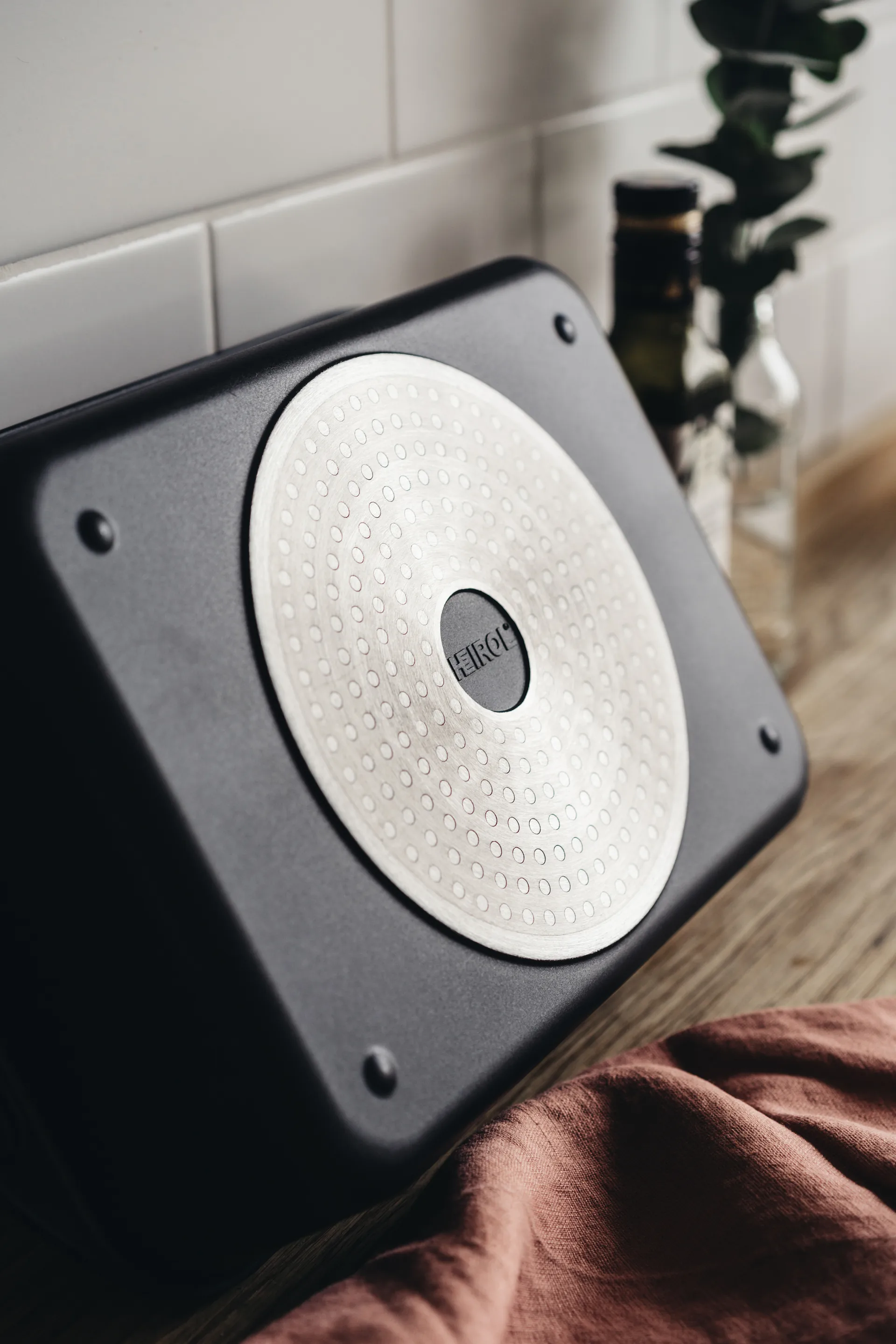 Heirol Auflaufform mit Induktionskochfeld und Deckel, 22 x 33cm Heirol