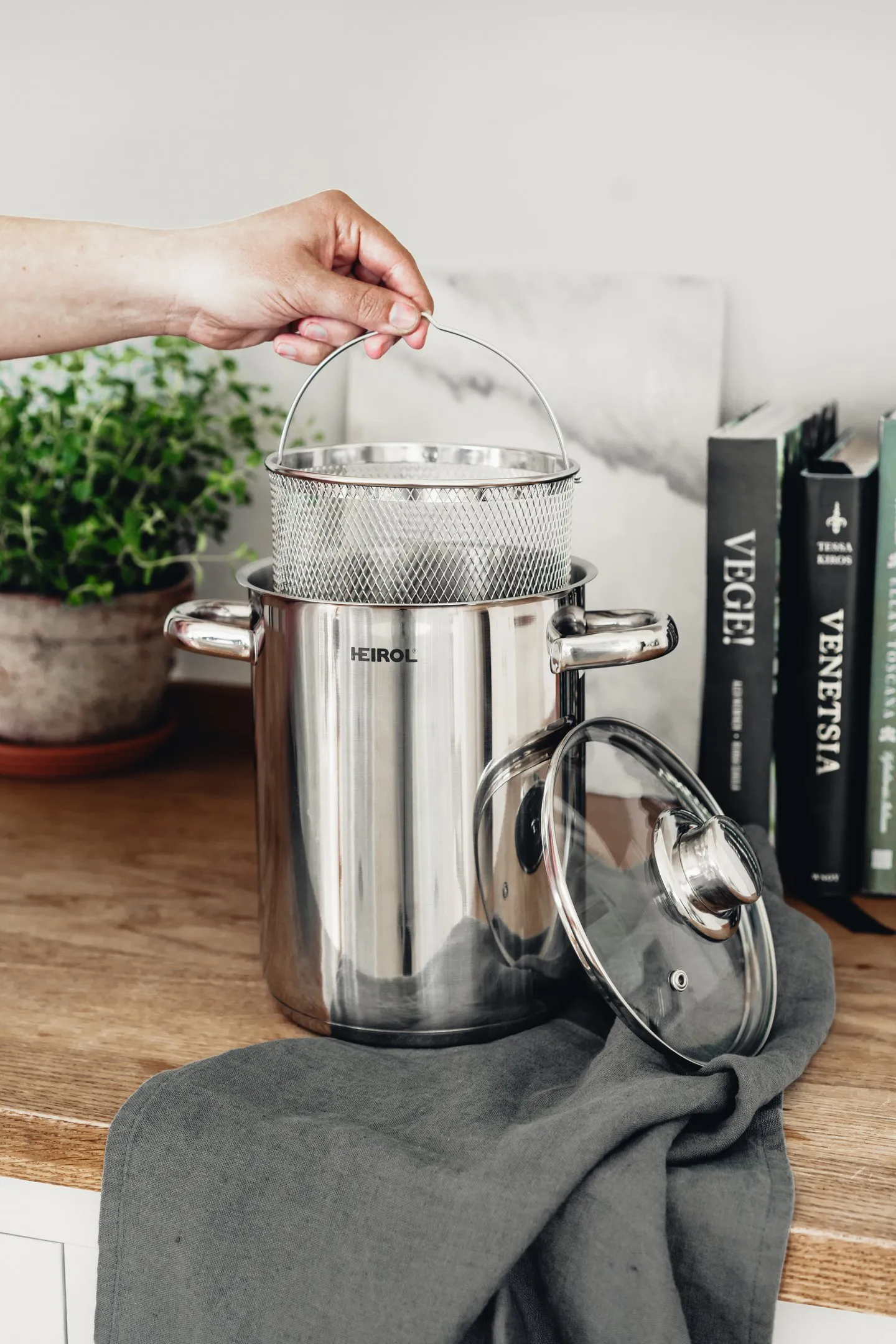 Heirol Steely Spargeltopf mit Einsatz, 4 Liter Heirol