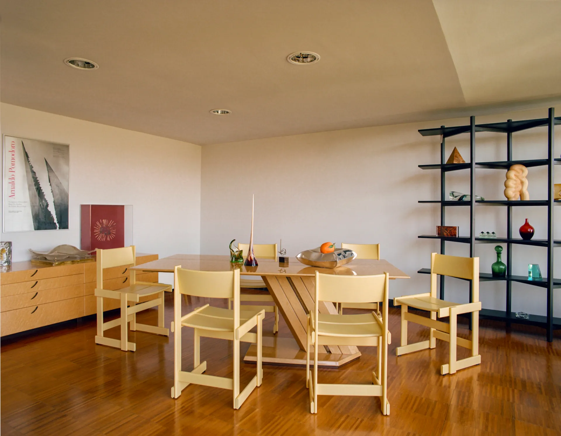 Bullnose Stuhl, Buche Hem