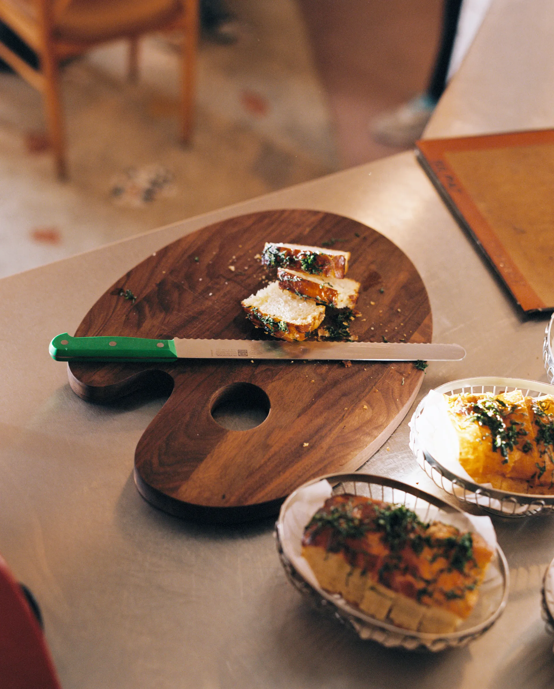 Palette Schneidebrett Small 24x34 cm, Walnuss Hem