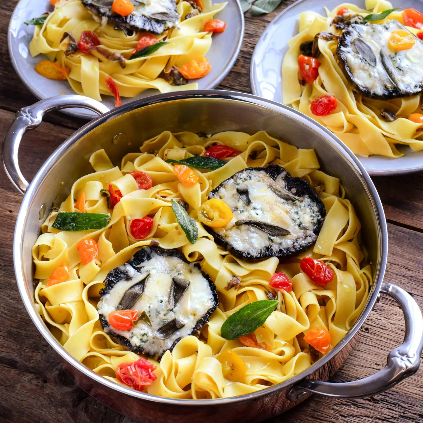 Hestan Copperbond Sauteuse mit Deckel, 3,3 L Hestan