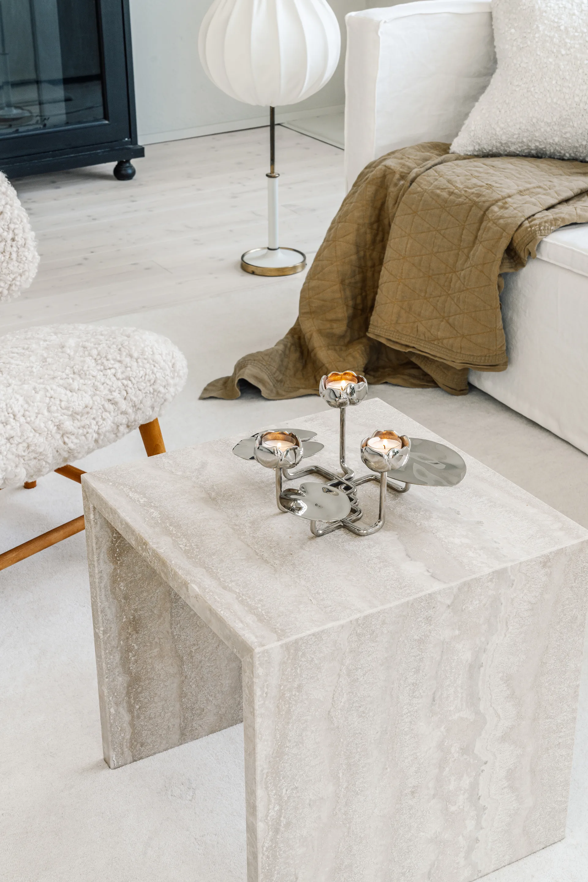 Ninfea grande Kerzenhalter, Vernickeltes Messing Hilke Collection